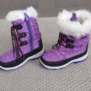 Girls size 2 snow boots